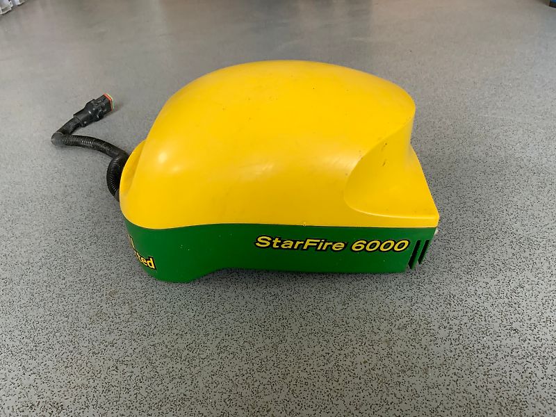 John Deere Green Star SF6000 Guidance Receiver Pod