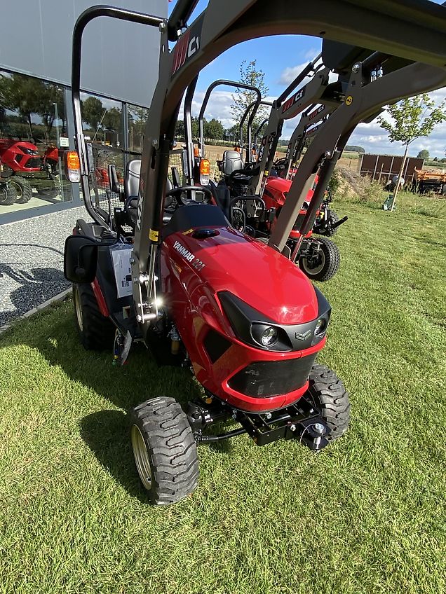 Yanmar SA 221 mit MX Frontlader C 1