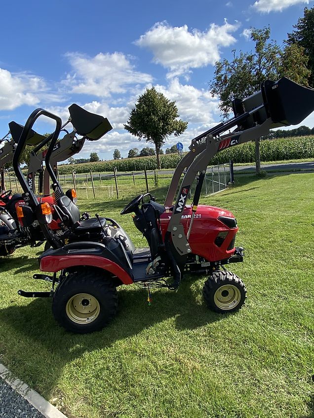 Yanmar SA 221 mit MX Frontlader C 1