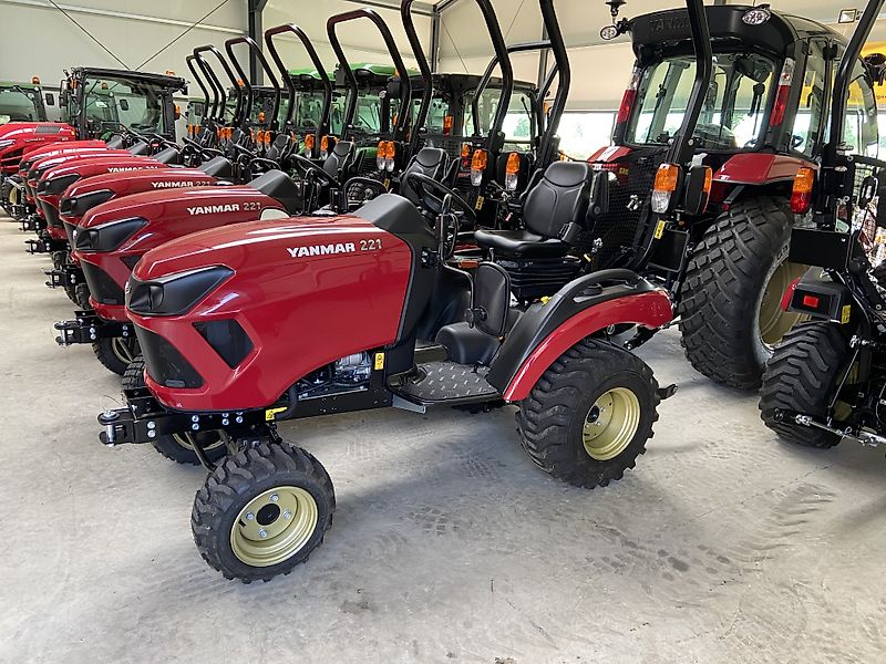 Yanmar SA 221 mit MX Frontlader C 1