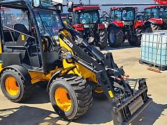 JCB 403 E vollektrischer Hoflader/Radlader