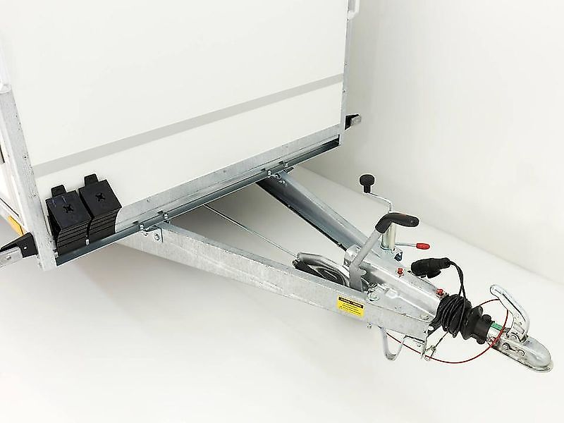 Blyss Kofferanhänger 146x304cm Höhe:180 1,3t|Rampe|Tür|1 Fenster