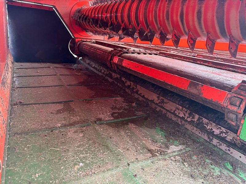 Holaras 3 Walzen Futterverteilwagen Wiesent FB 22