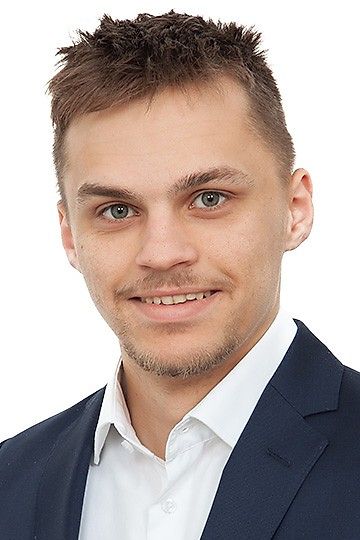 Contact Carlos Honold