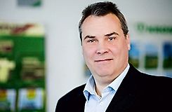 Contact Mr. Jeß Stender